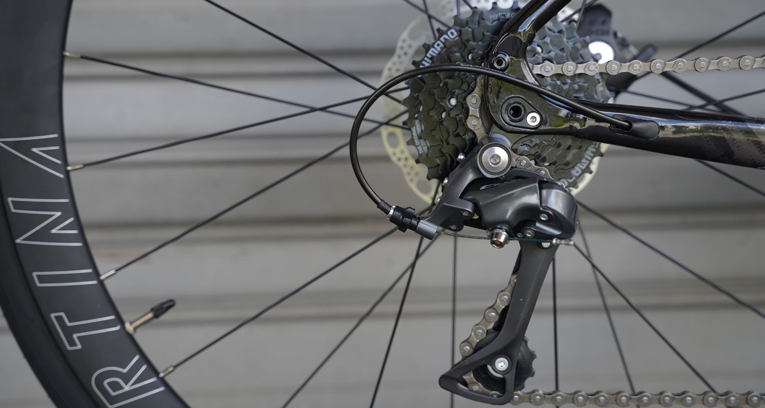 Hệ thống truyền động Shimano Claris R2000